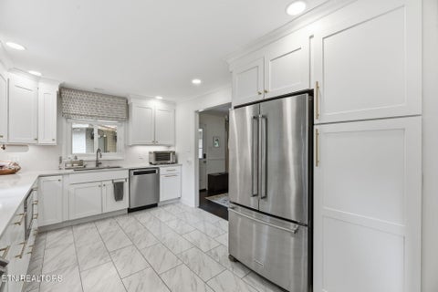 Tiny photo for 5715 Crestwood Drive, Knoxville, TN 37914 (MLS # 1357325)