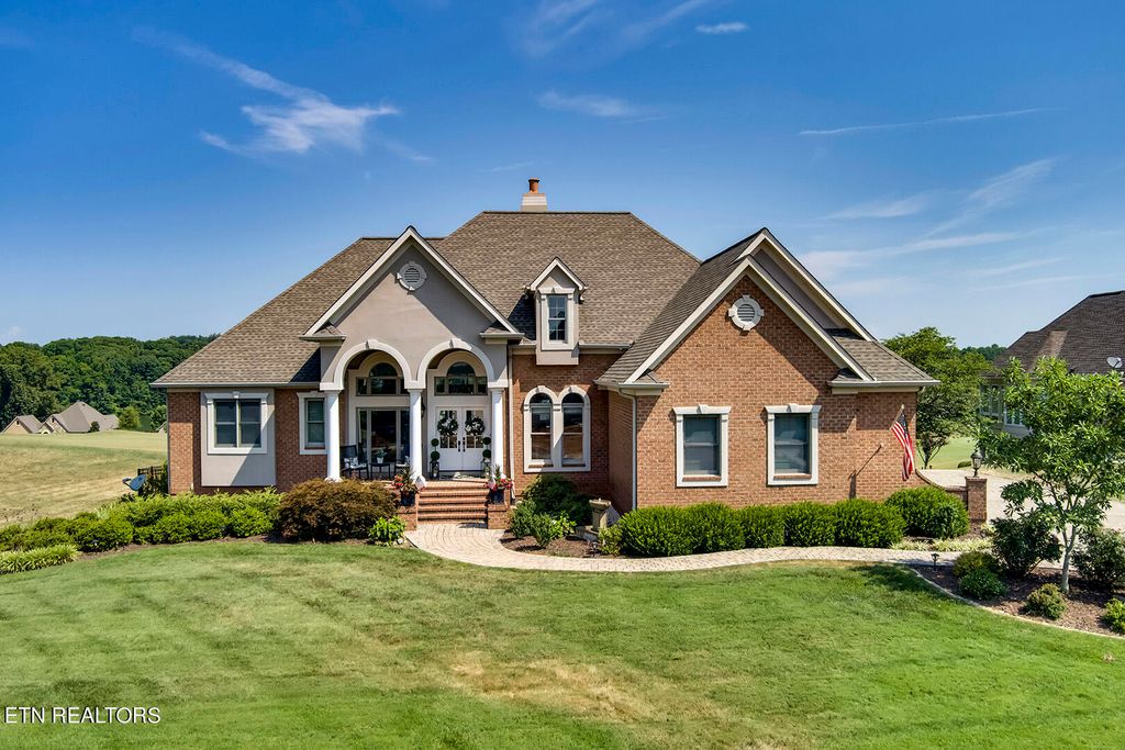 Photo of 829 Rarity Bay Pkwy, Vonore, TN 37885 (MLS # 1269620)