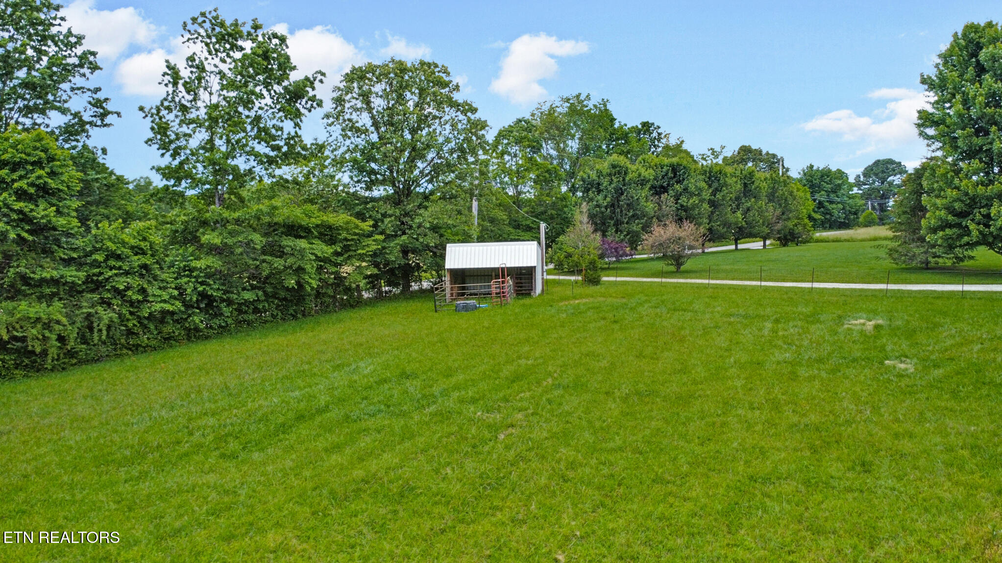 627 Clint Lowe Rd