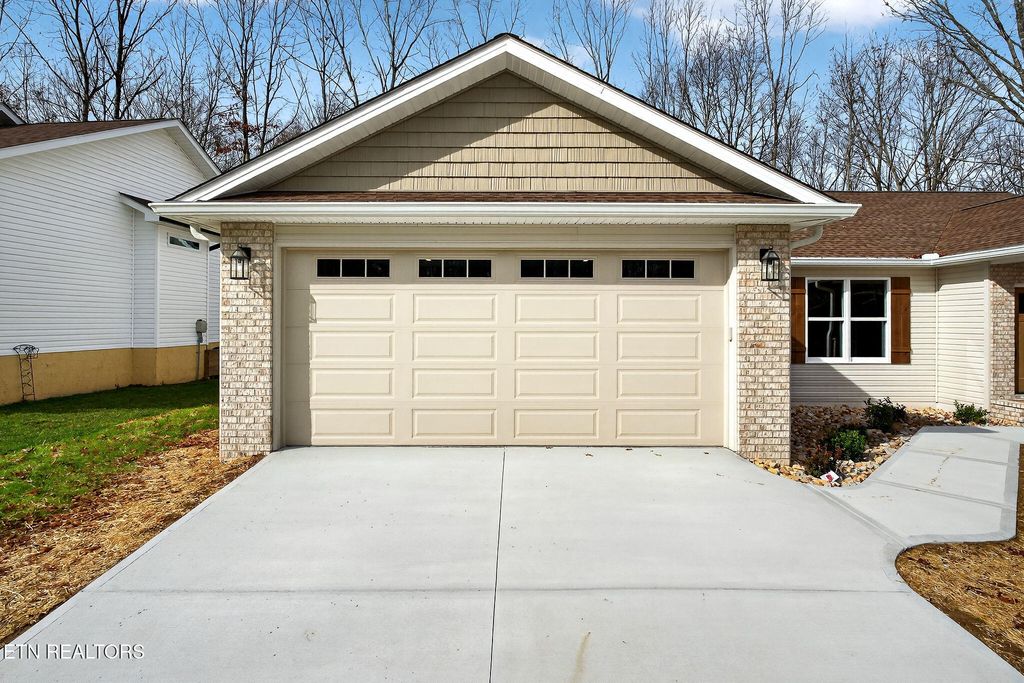 Photo of 164 Hawes Circle, Crossville, TN 38558 (MLS # 1314675)