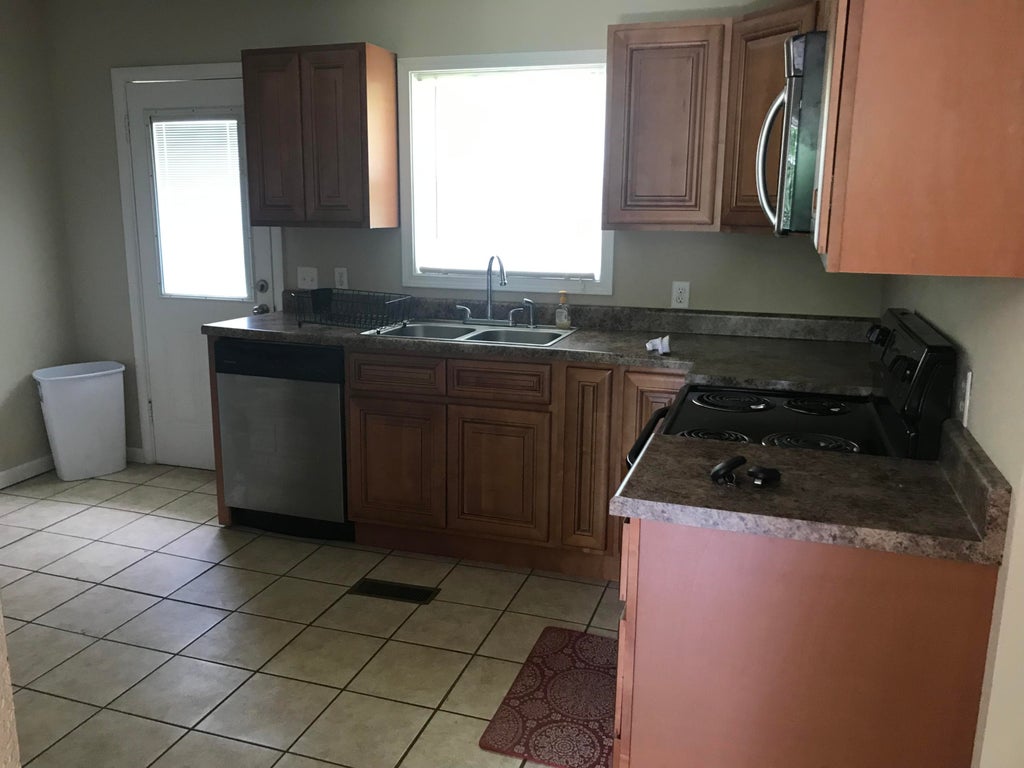 Photo of 127 Granby Lane, Harrogate, TN 37752 (MLS # 1360586)