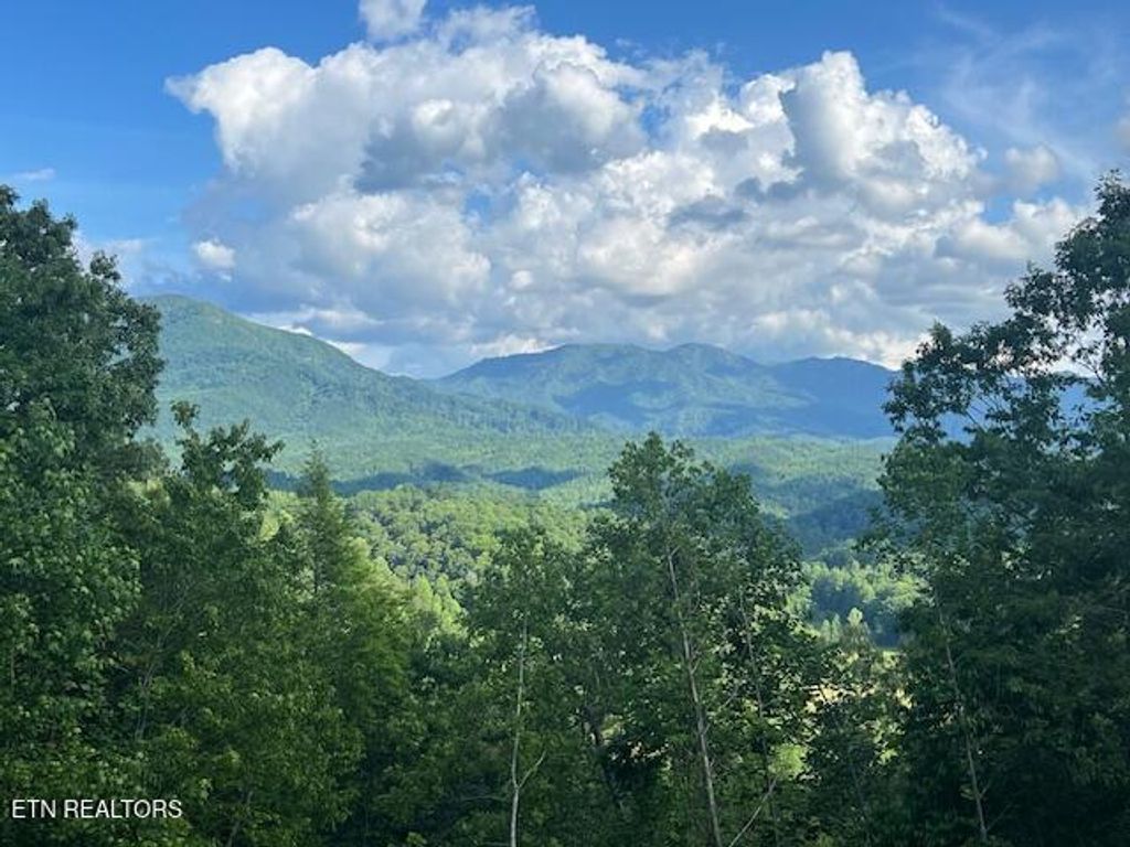 Photo of 5262 Riversong Way, Sevierville, TN 37862 (MLS # 1322694)