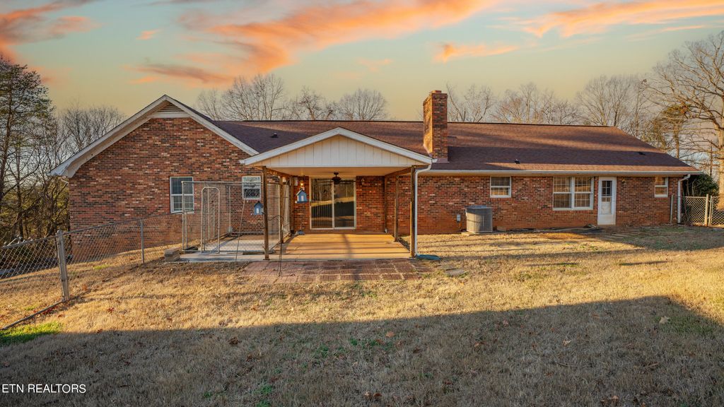 Photo of 1309 Landing Lane, Louisville, TN 37777 (MLS # 1248968)