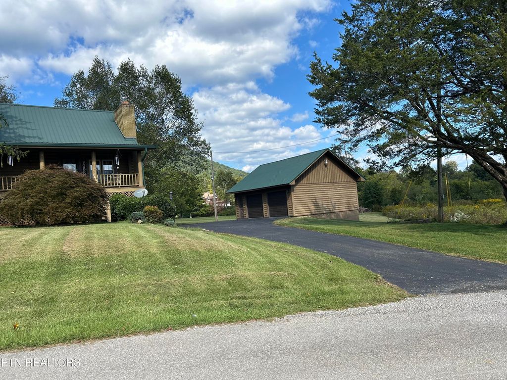 Photo of 466 Greene Lane, LaFollette, TN 37766 (MLS # 1317245)