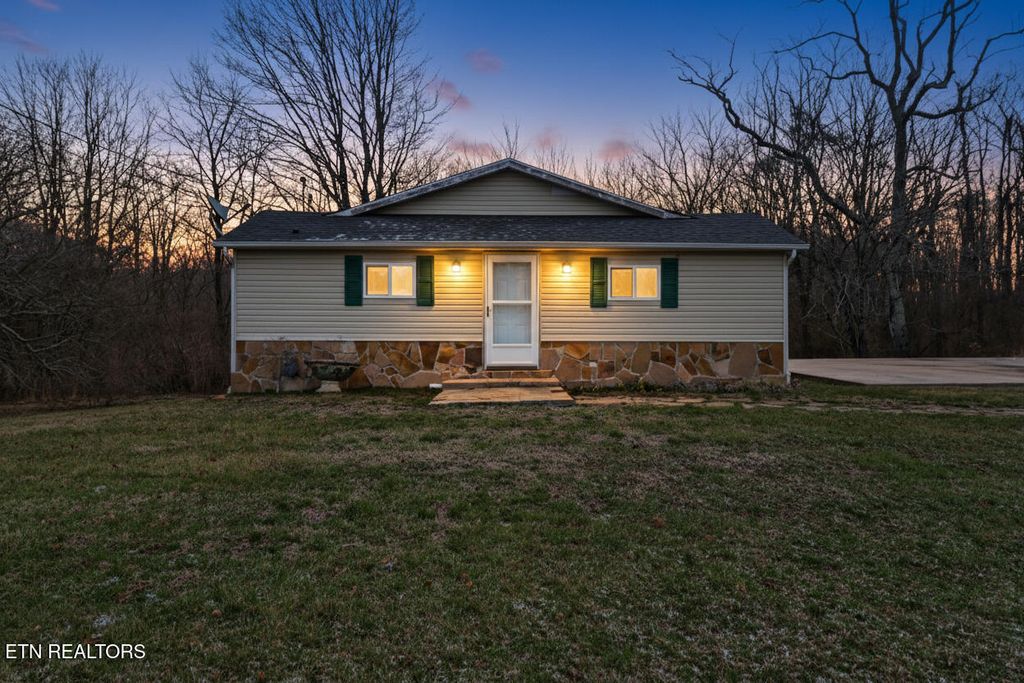 Photo of 148 Hassler Lane, Crossville, TN 38555 (MLS # 1330787)