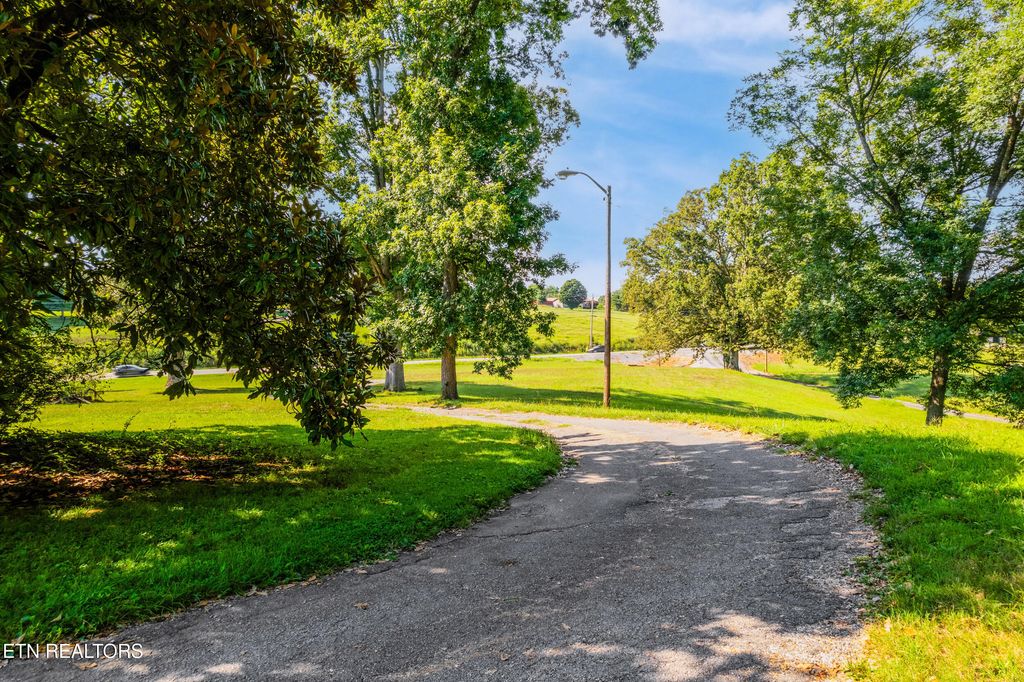 Photo of 16408 U.S. 11 E, Lenoir City, TN 37772 (MLS # 1336946)