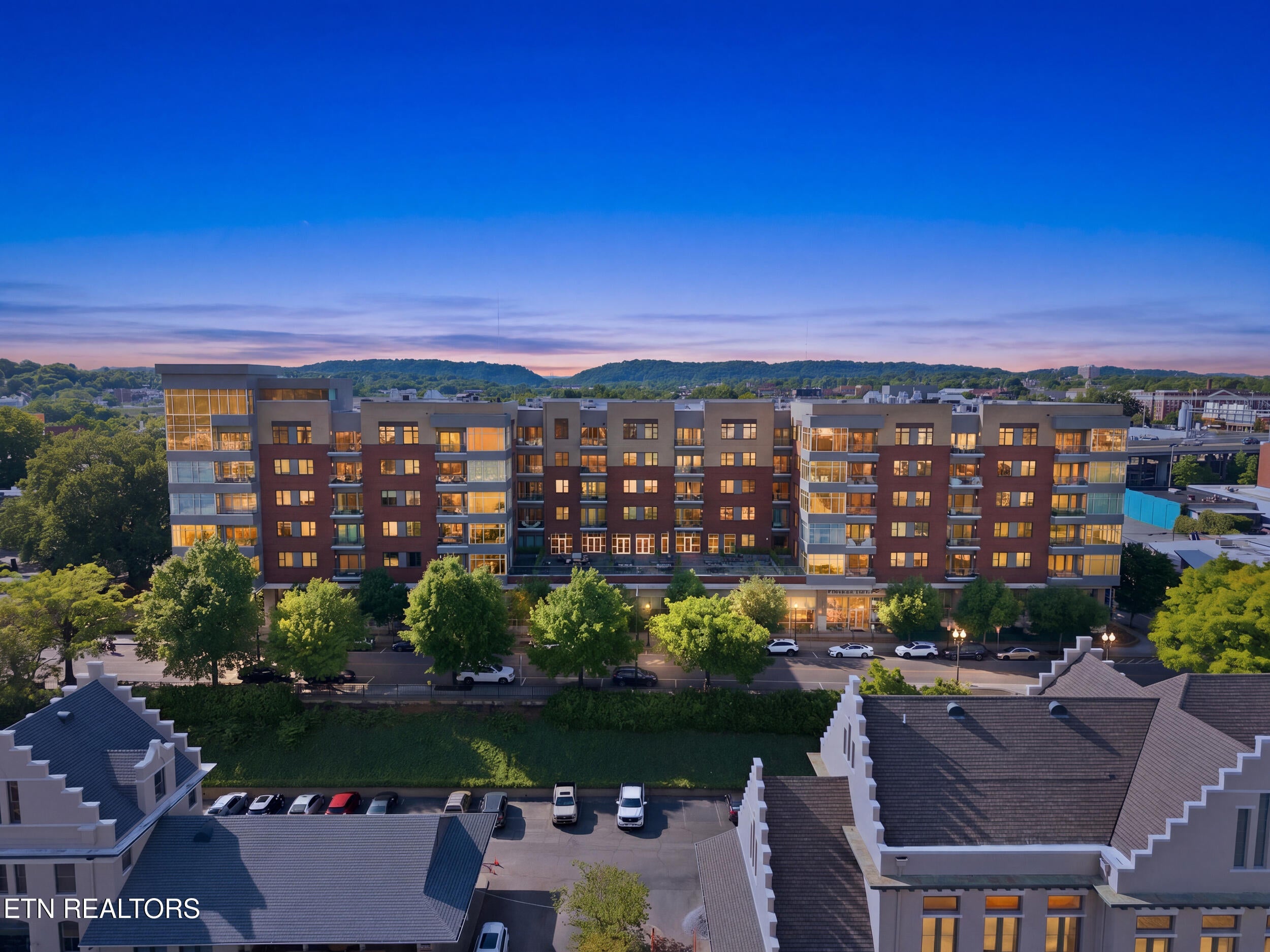 333 W Depot Ave 219