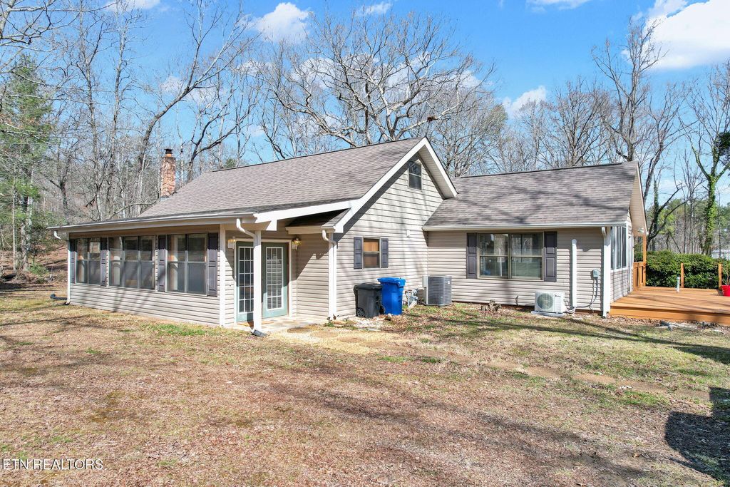 Photo of 406 Payne Lane, Spring City, TN 37381 (MLS # 1329936)