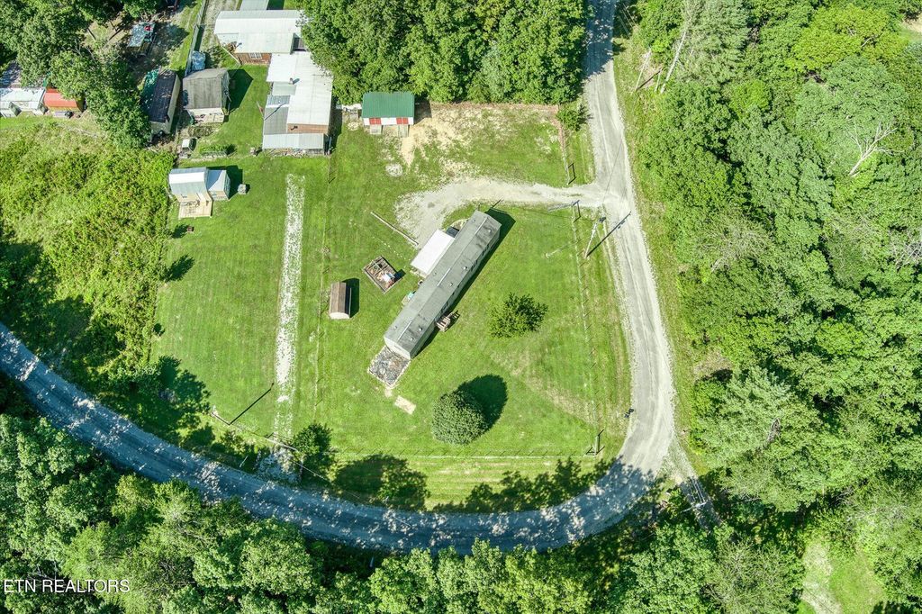 Photo of 10431053 Sitting Bull Pt, Crossville, TN 38572 (MLS # 1308206)