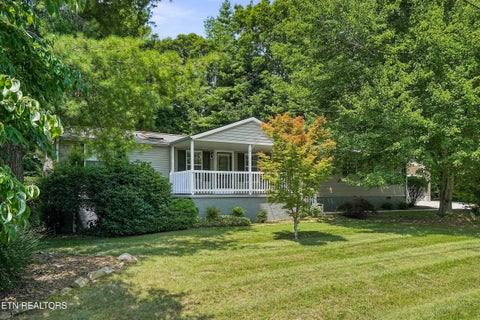 Photo of 128 Prestonwood Drive, Crossville, TN 38558 (MLS # 1349994)