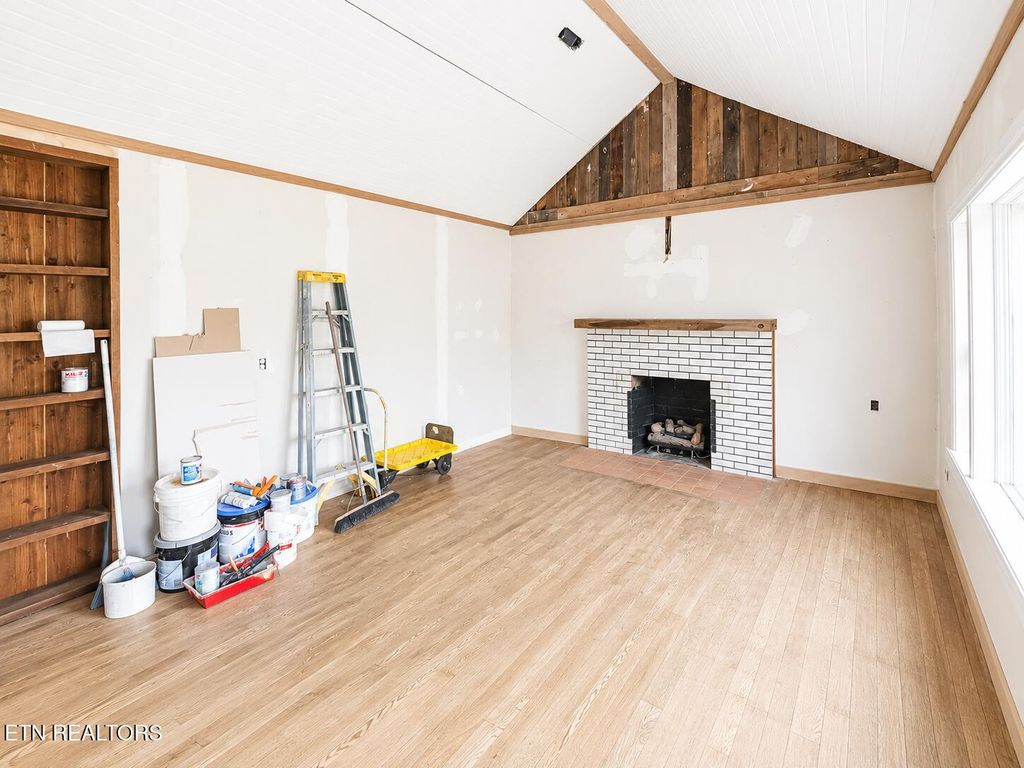 Photo of 5677 Lone Mountain Rd, New Tazewell, TN 37825 (MLS # 1341766)