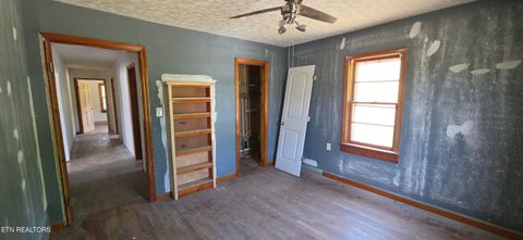 Tiny photo for 5677 Lone Mountain Rd, New Tazewell, TN 37825 (MLS # 1341766)