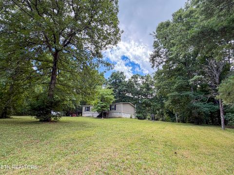 Photo of 102 Skyline Court CT, Crossville, TN 38572 (MLS # 1346126)