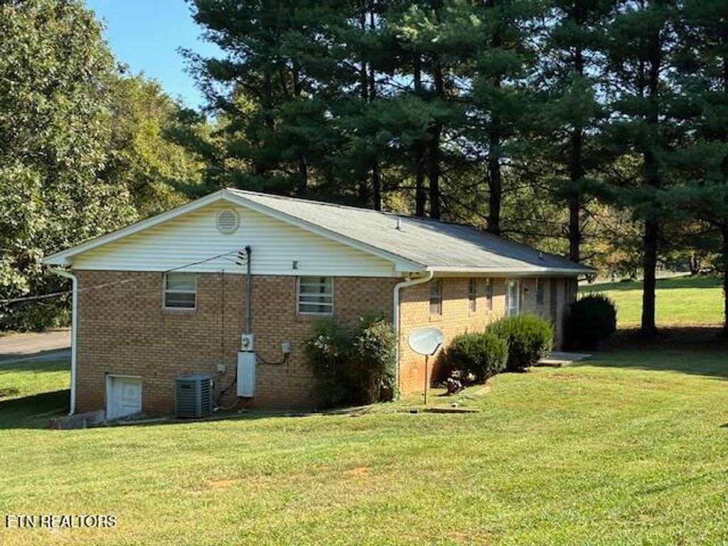 Photo of 2993 W Old A J Highway Hwy, Strawberry Plains, TN 37871 (MLS # 1316150)