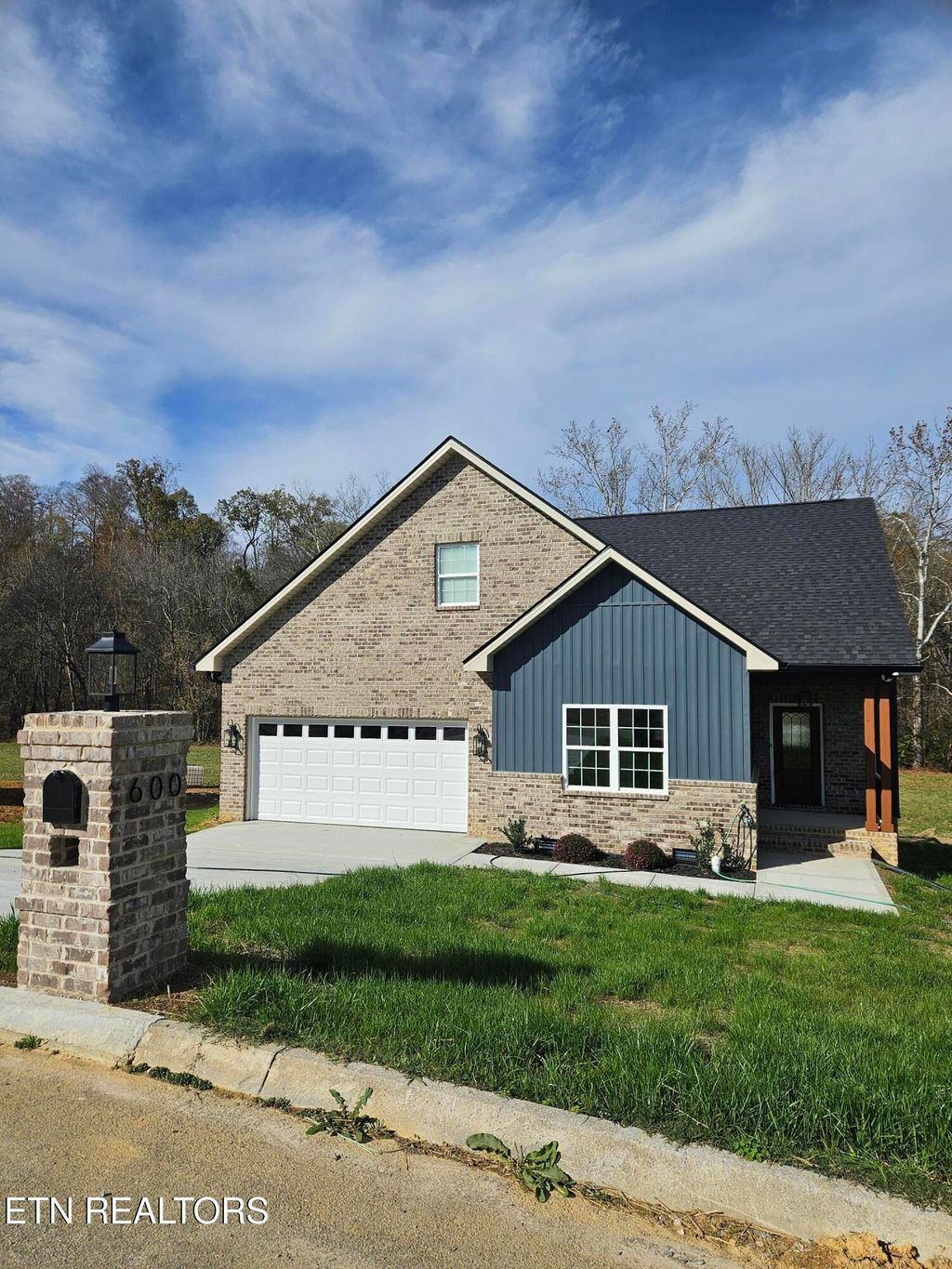 Photo of 600 Running Brook Drive, Strawberry Plains, TN 37871 (MLS # 1279654)