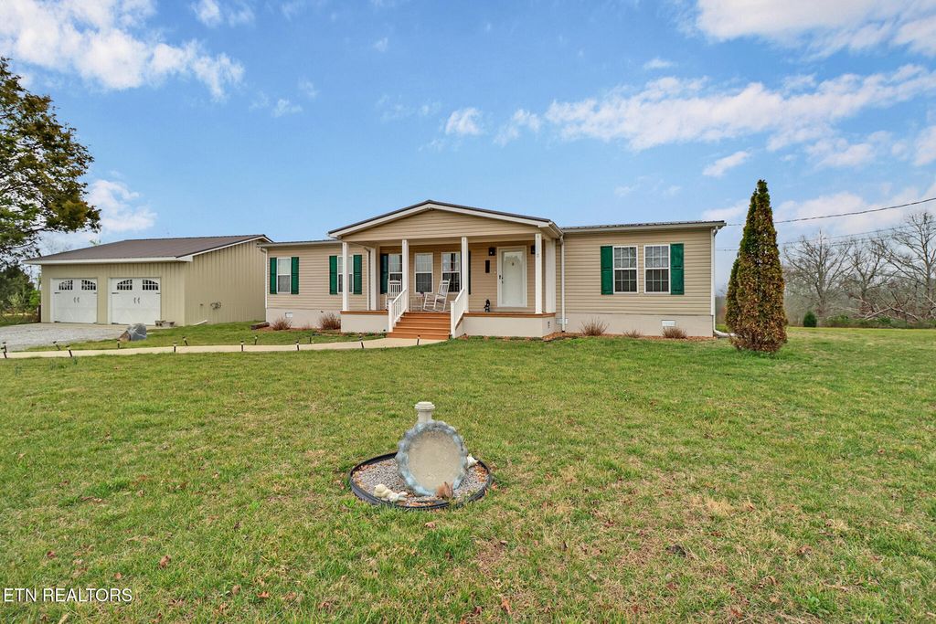 Photo of 154 Ike Burgess Rd, Crossville, TN 38572 (MLS # 1333990)