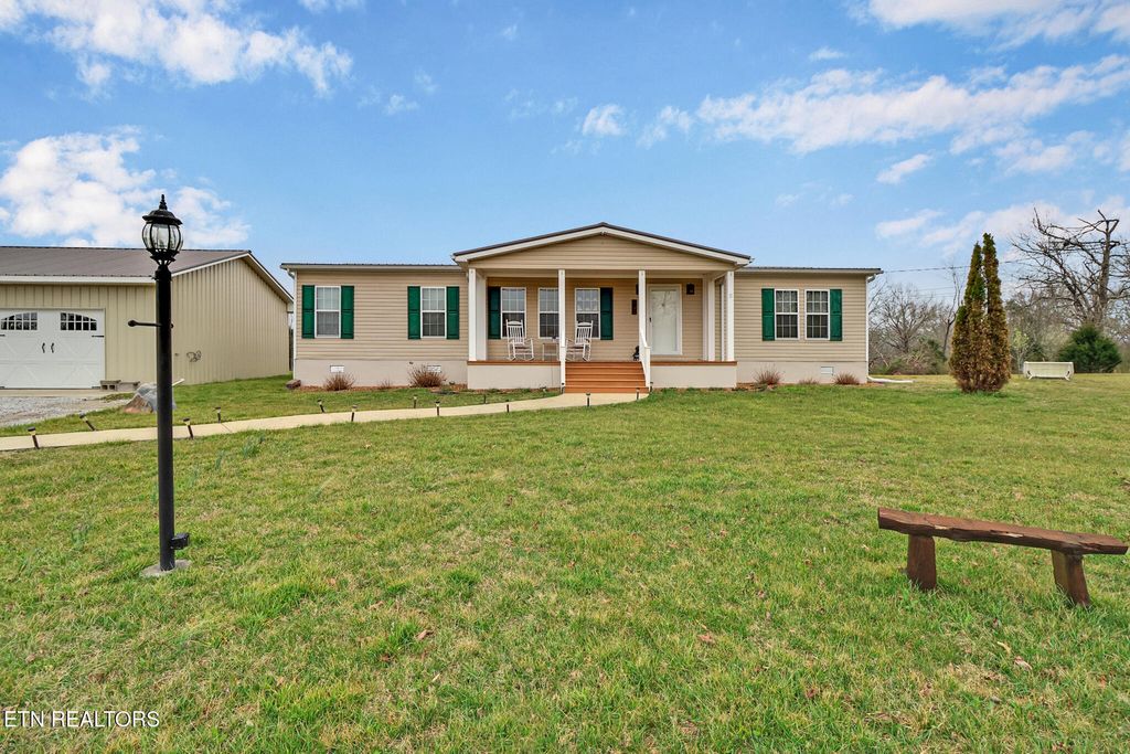Photo of 154 Ike Burgess Rd, Crossville, TN 38572 (MLS # 1333990)