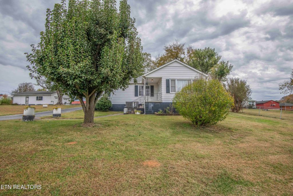 Photo of 119 Edwards Lane, Harriman, TN 37748 (MLS # 1320093)