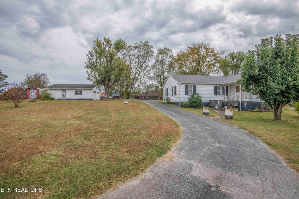 Photo of 119 Edwards Lane, Harriman, TN 37748 (MLS # 1320093)