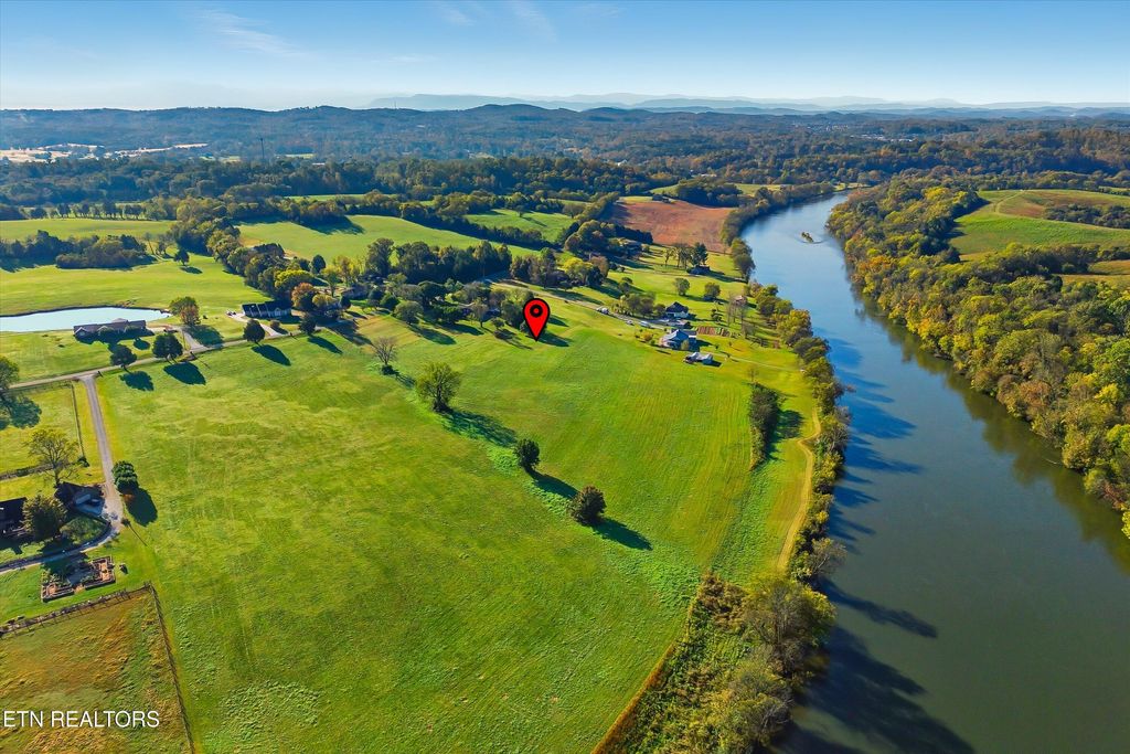 Photo of 1021 Graves Rd, Strawberry Plains, TN 37871 (MLS # 1330974)