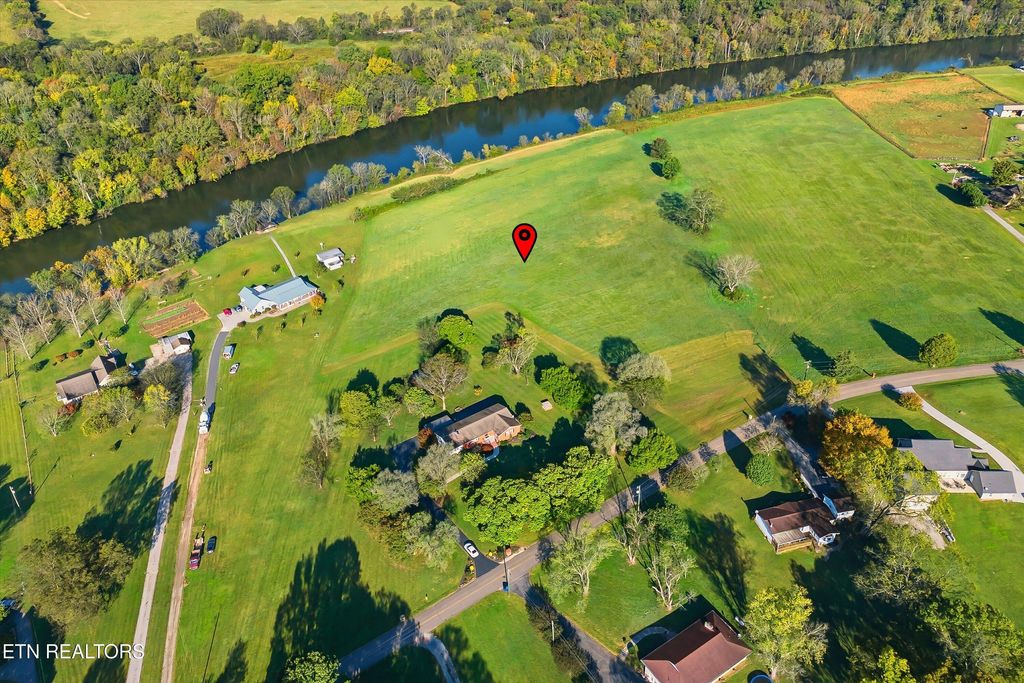 Photo of 1021 Graves Rd, Strawberry Plains, TN 37871 (MLS # 1330974)