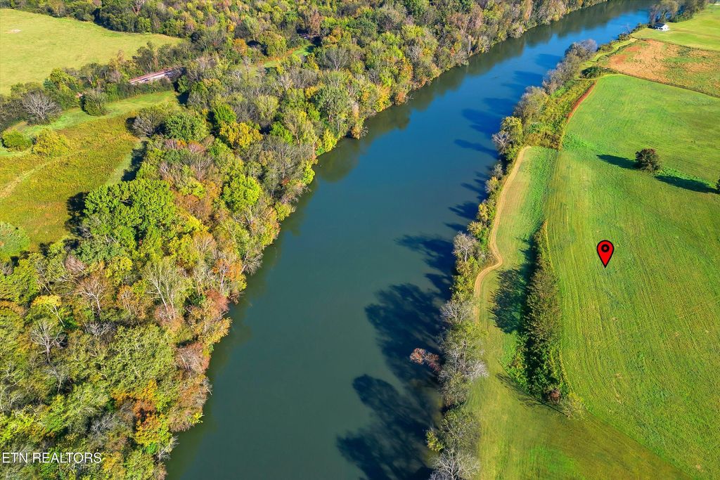 Photo of 1021 Graves Rd, Strawberry Plains, TN 37871 (MLS # 1330974)