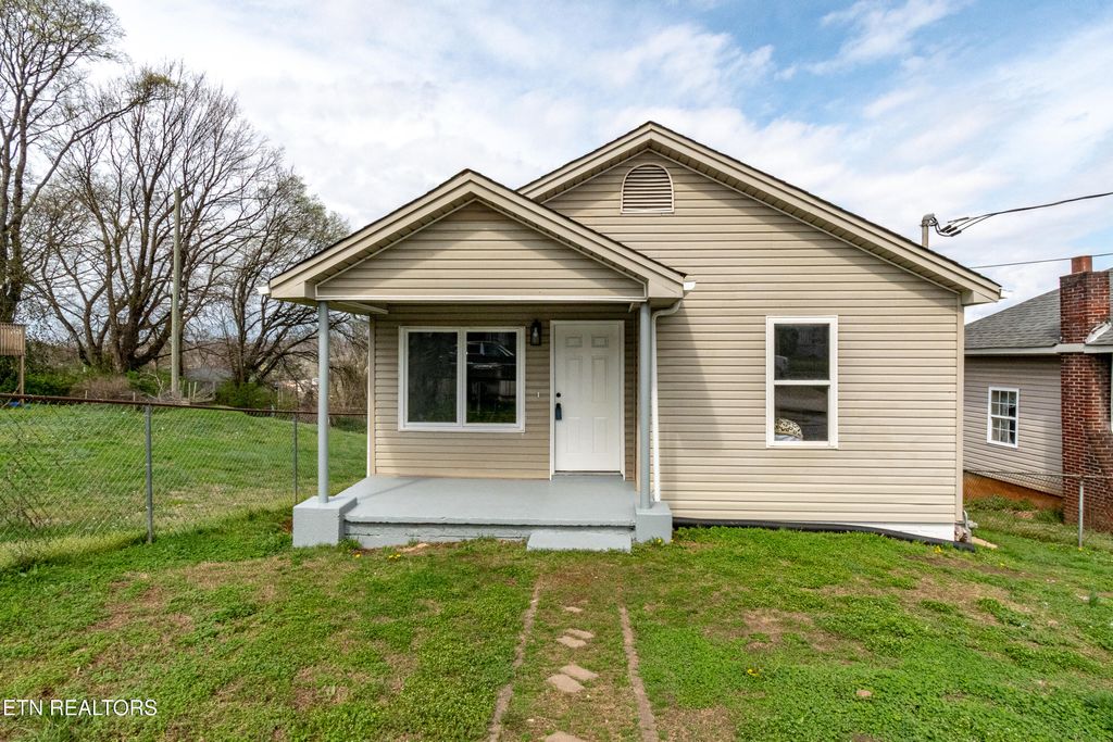 Photo of 1123 Vermont Ave, Knoxville, TN 37921 (MLS # 1332561)