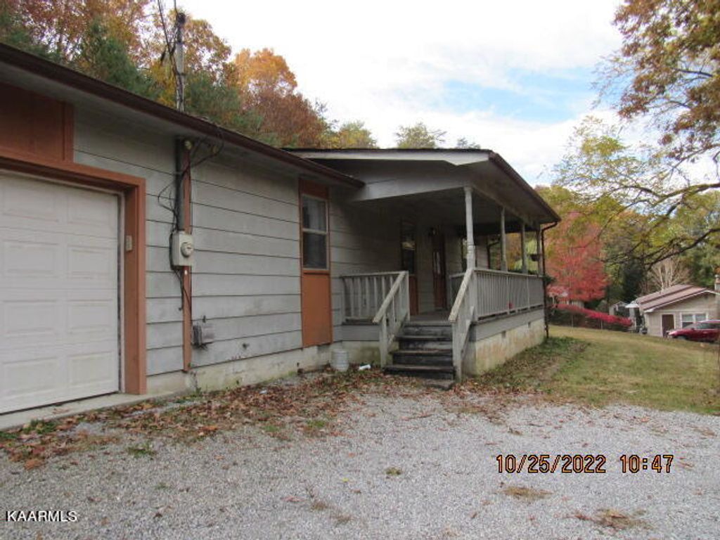 Photo of 4070 Barb Hollow Rd, Walland, TN 37886 (MLS # 1211219)