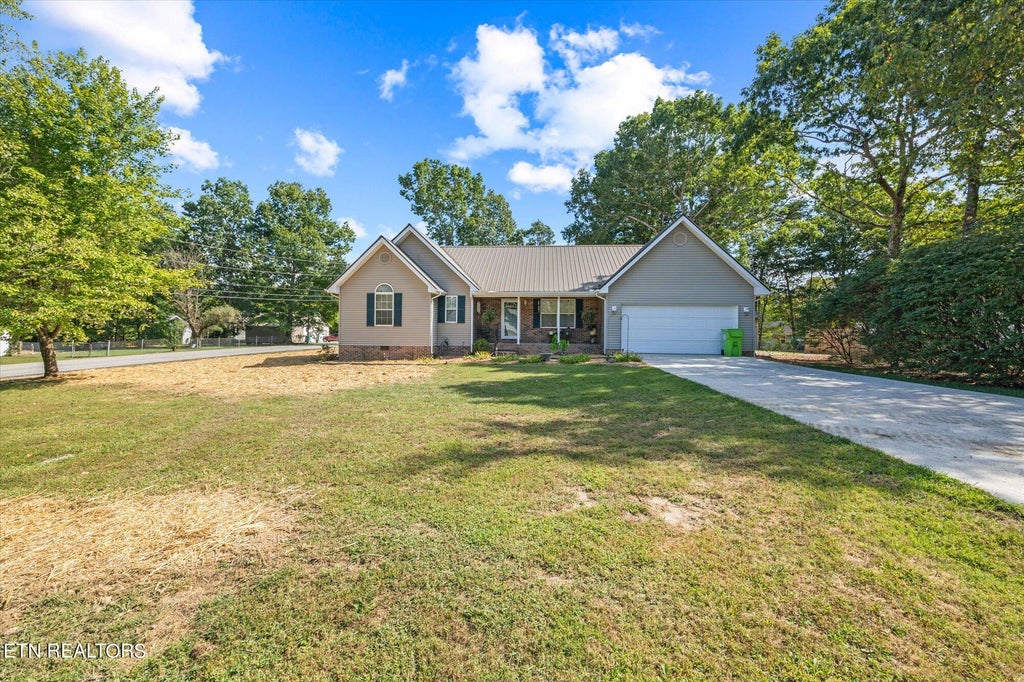Photo of 156 Tulip Drive, Crossville, TN 38555 (MLS # 1277416)