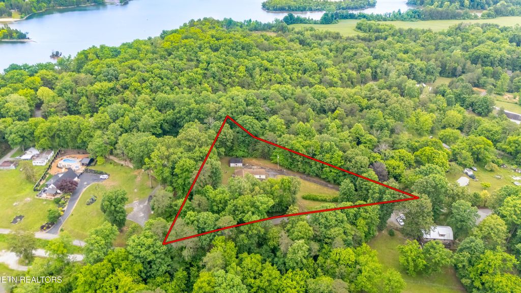 Photo of 208 Morning Cove Rd, Kingston, TN 37763 (MLS # 1340584)