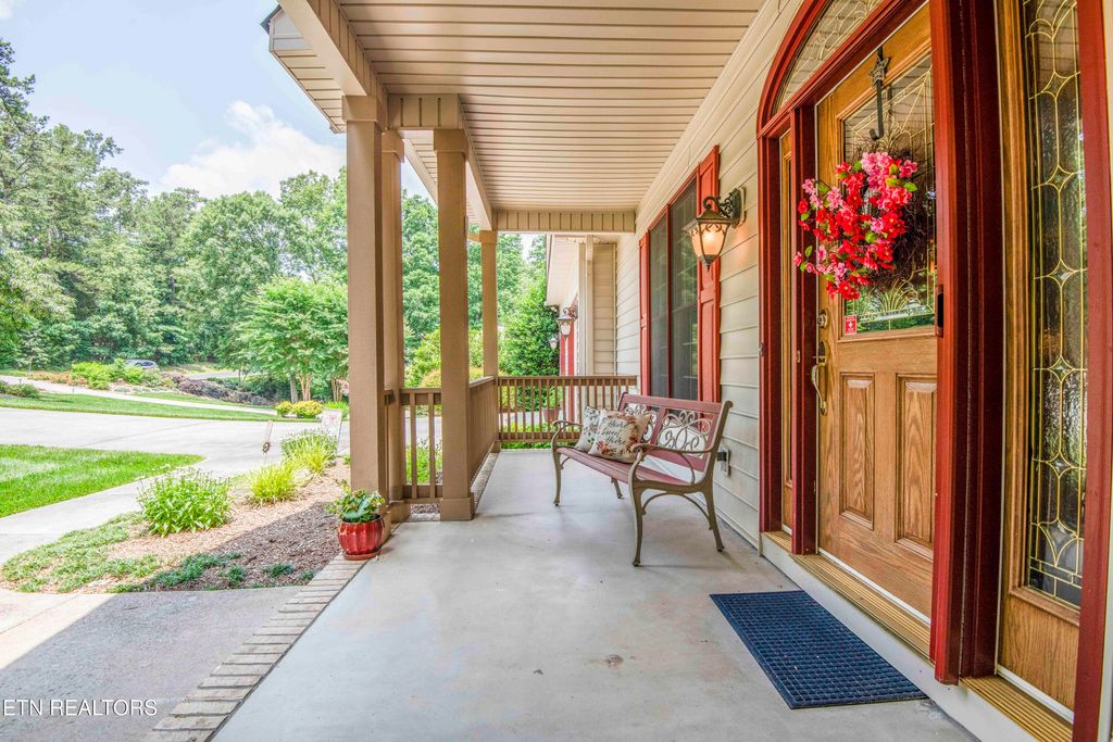 Photo of 308 Tahlequah Drive, Loudon, TN 37774 (MLS # 1303443)