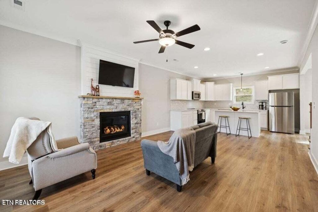 Photo of 125 Kingberry St, Oak Ridge, TN 37830 (MLS # 1334360)