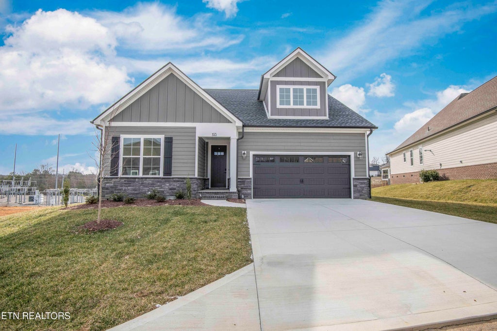Photo of 195 Trillium Tr, Lenoir City, TN 37771 (MLS # 1357780)