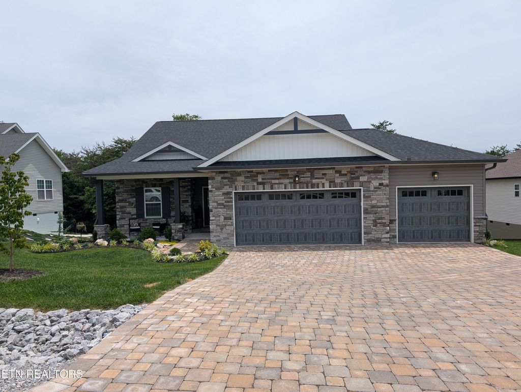 Photo of 140 Elokwa Way, Loudon, TN 37774 (MLS # 1302525)