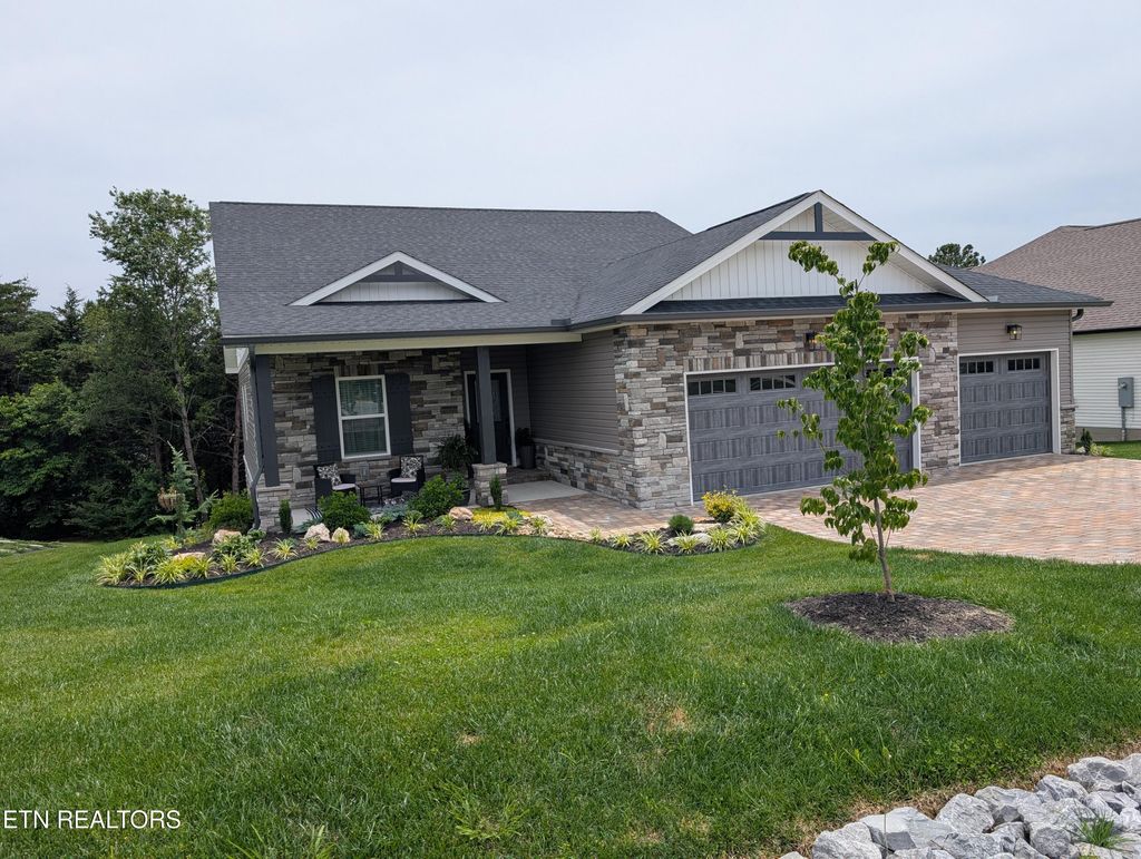 Photo of 140 Elokwa Way, Loudon, TN 37774 (MLS # 1302525)