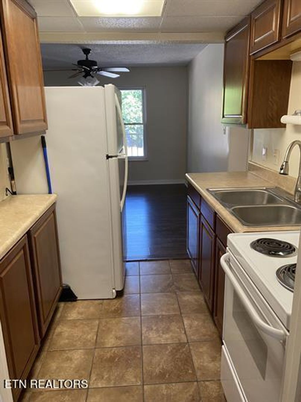 Photo of 526 Rhodwin Ave, Maryville, TN 37803 (MLS # 1341022)