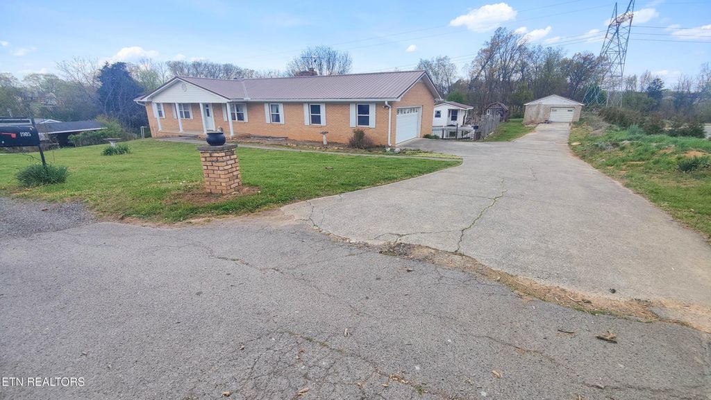 Photo of 1905 Princeton Rd, Maryville, TN 37801 (MLS # 1334430)