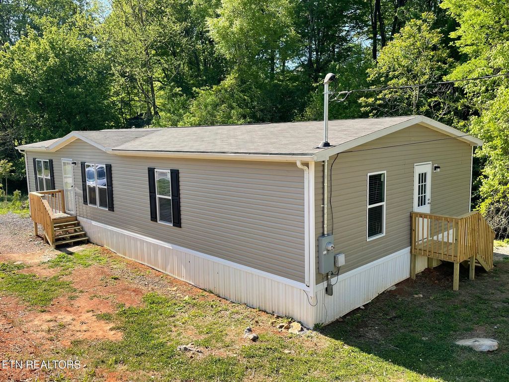Photo of 859 Valley Home Rd, Dandridge, TN 37725 (MLS # 1337621)