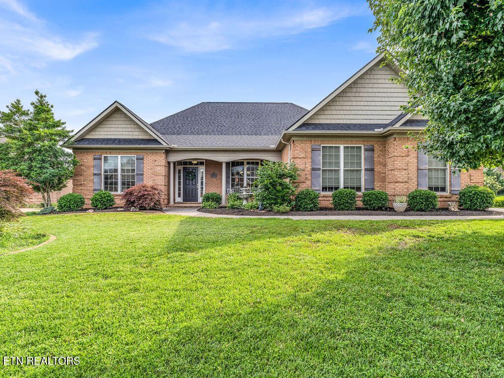 Photo of 346 E Port Drive, Lenoir City, TN 37772 (MLS # 1344058)