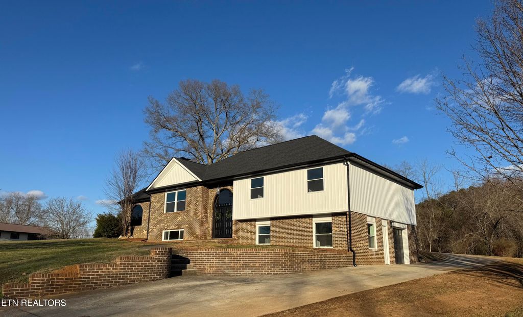 Photo of 114 Happy Ending Lane, Kingston, TN 37763 (MLS # 1326860)