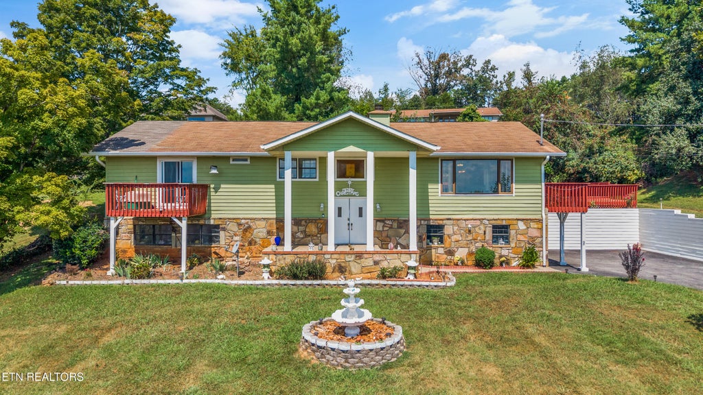 Photo of 378 Whte Oak Cir Circle, Kodak, TN 37764 (MLS # 1356872)