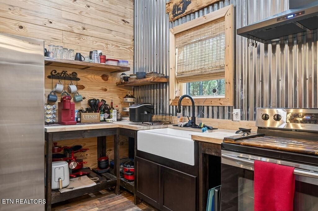 Photo of 1780 Wolfhaven Rd, Spencer, TN 38585 (MLS # 1333197)