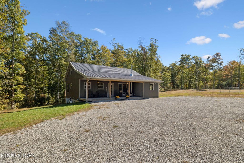 Photo of 2025 Allardt Tinch Rd, Jamestown, TN 38556 (MLS # 1339093)