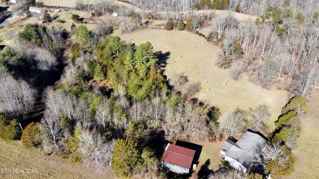 Photo of 171 England Rd, Tazewell, TN 37879 (MLS # 1249706)
