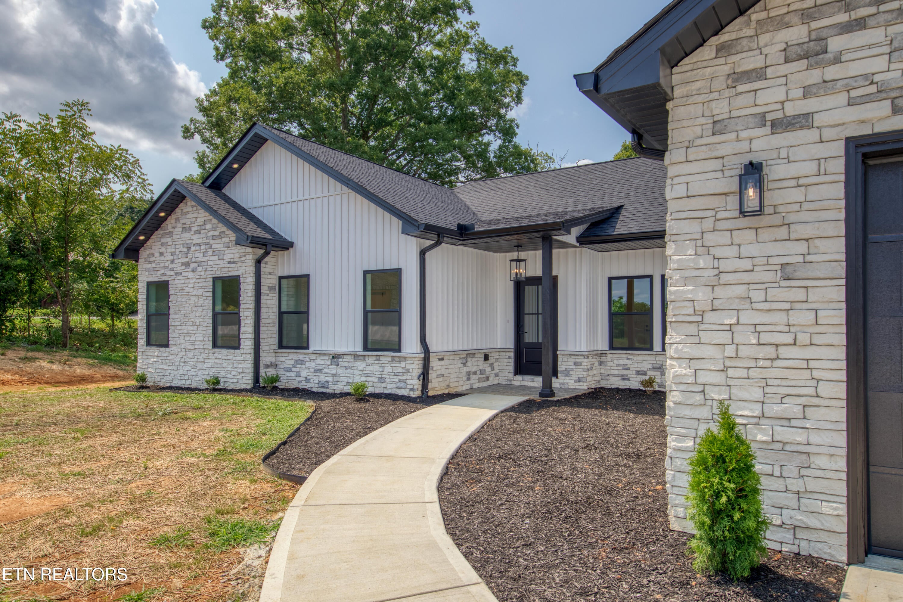 3259 Sandpiper Court