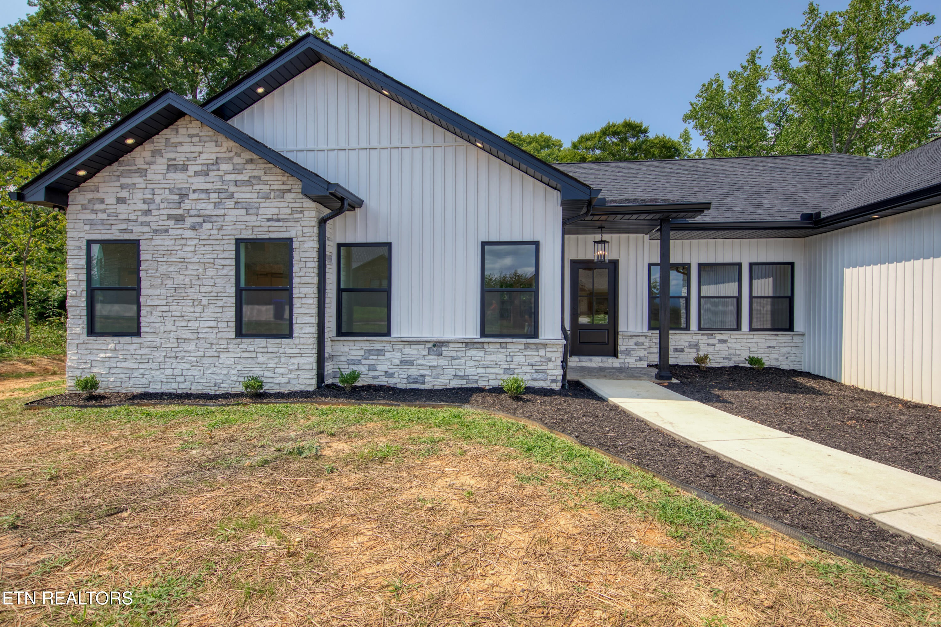 3259 Sandpiper Court
