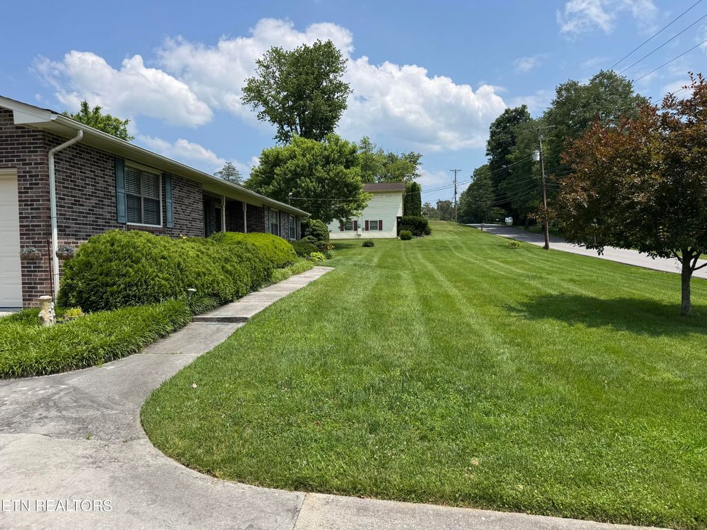 Photo of 9315 Johnson Rd, Strawberry Plains, TN 37871 (MLS # 1309778)