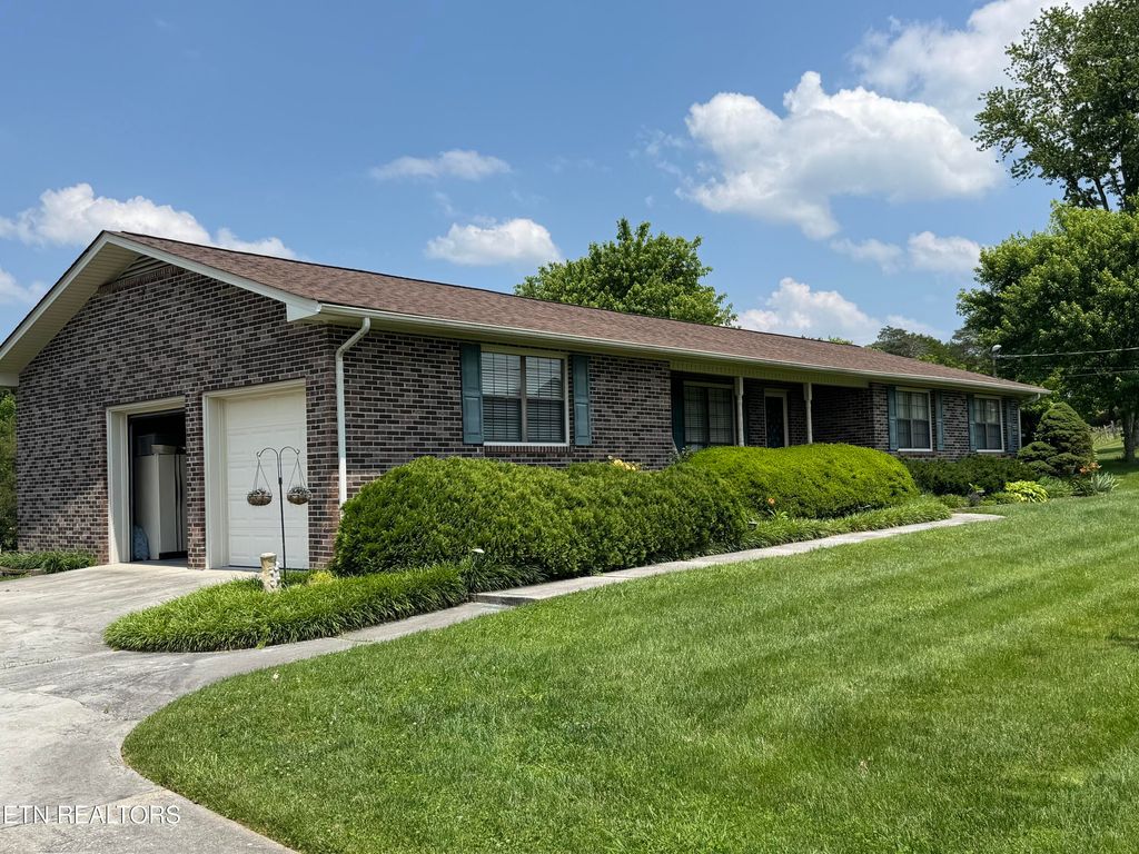 Photo of 9315 Johnson Rd, Strawberry Plains, TN 37871 (MLS # 1309778)