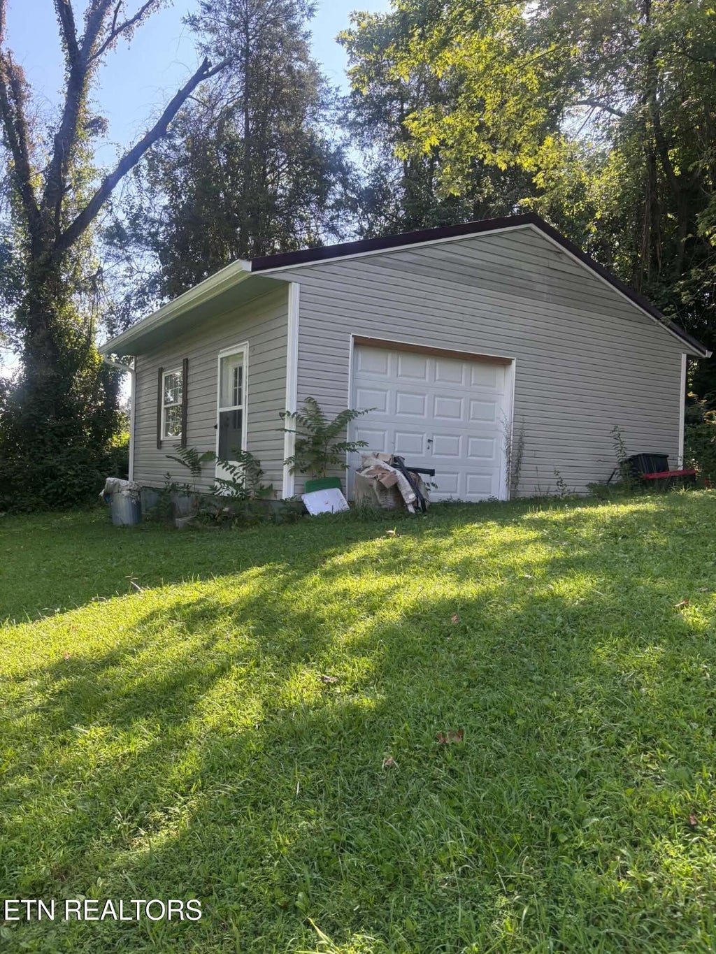 Photo of 501 Back Valley Rd, Speedwell, TN 37870 (MLS # 1351400)