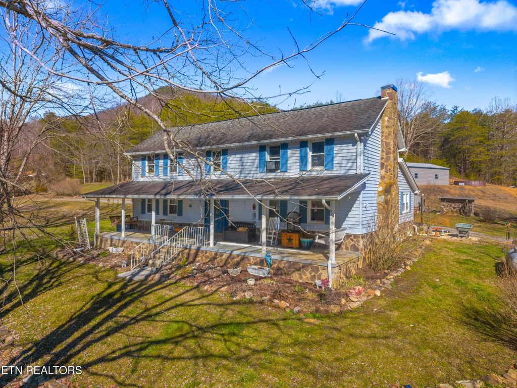 Photo of 634 New Salem Rd, Rogersville, TN 37857 (MLS # 1334063)